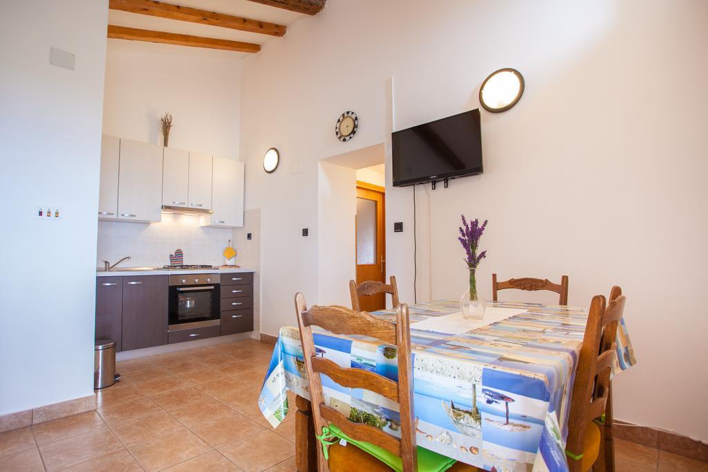 Apartment Vidovici Martinšćica エクステリア 写真